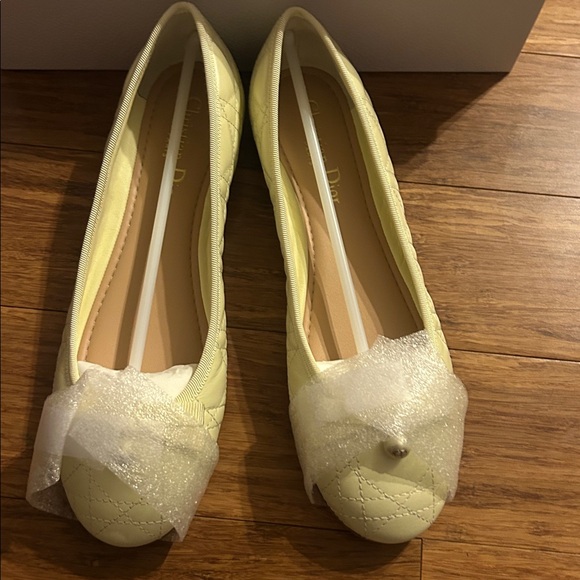 DIOR BALLET FLAT Pastel Yellow Quilted Cannage Calfskin - Picture 5 of 11